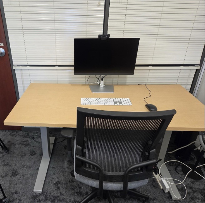 Example of a cleared front-facing exam workspace